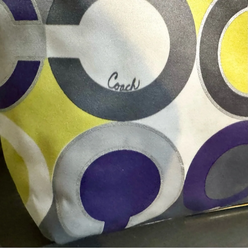 COACH Julia OP Art Signature Large Sateen Tote with Two Hangtags 2010 - EUC